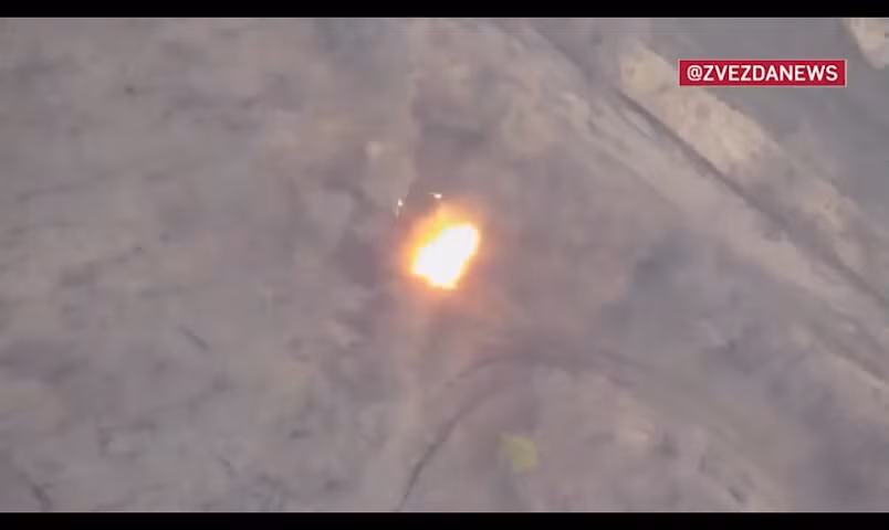 Video UAV Lancet trút đòn phá hủy pháo tự hành Bogdana ở Kharkiv