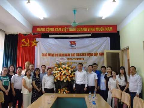 tap-chi-thanh-nien-duoc-hoi-dong-giao-su-nha-nuoc-phe-duyet-len-075-diem-3.jpg