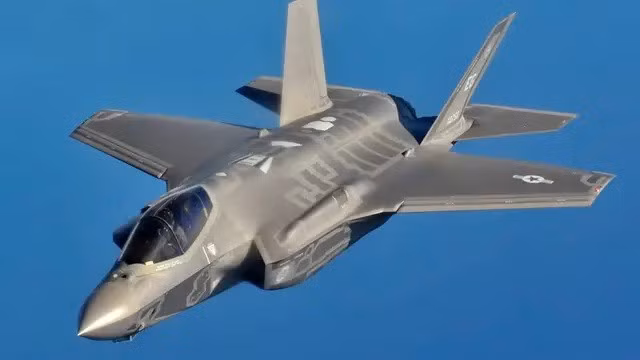 Máy bay chiến đấu F-35 Lightning II được tích hợp radar tiên tiến như AN/APG-85.