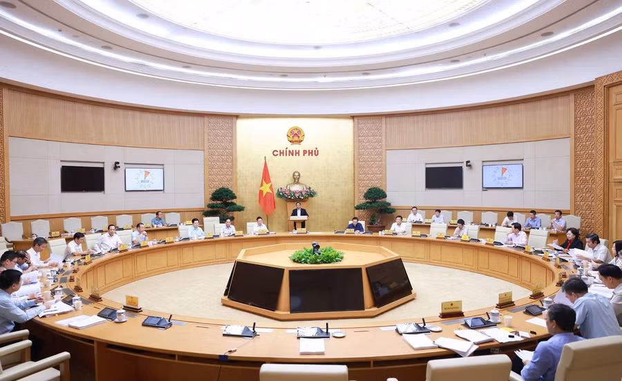 thu-tuong-pham-minh-chinh-chu-tri-phien-hop-chinh-phu-2.jpg