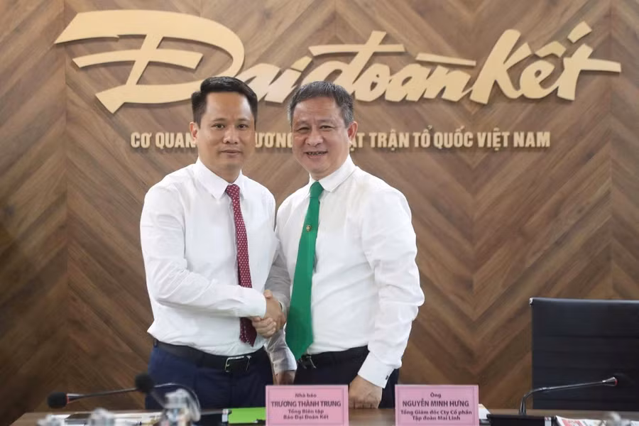 bao-dai-doan-ket-va-tap-doan-mai-linh-lan-toa-tinh-hoa-viet-den-moi-mien-11.jpg