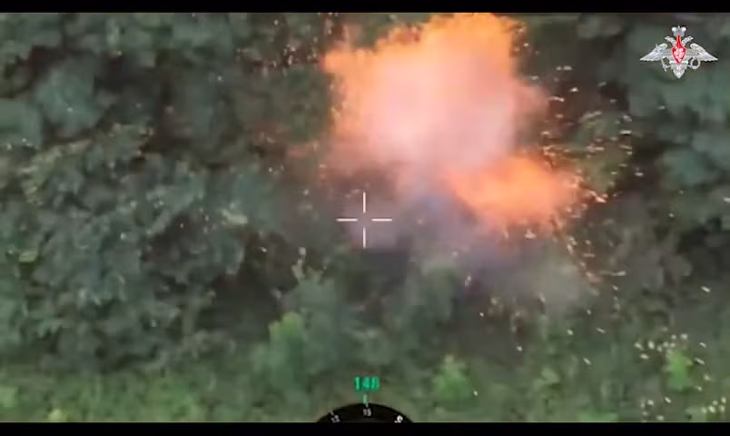 Hỏa lực tập kích trung tâm tuyển quân, radar phản pháo, bắn hạ 402 UAV