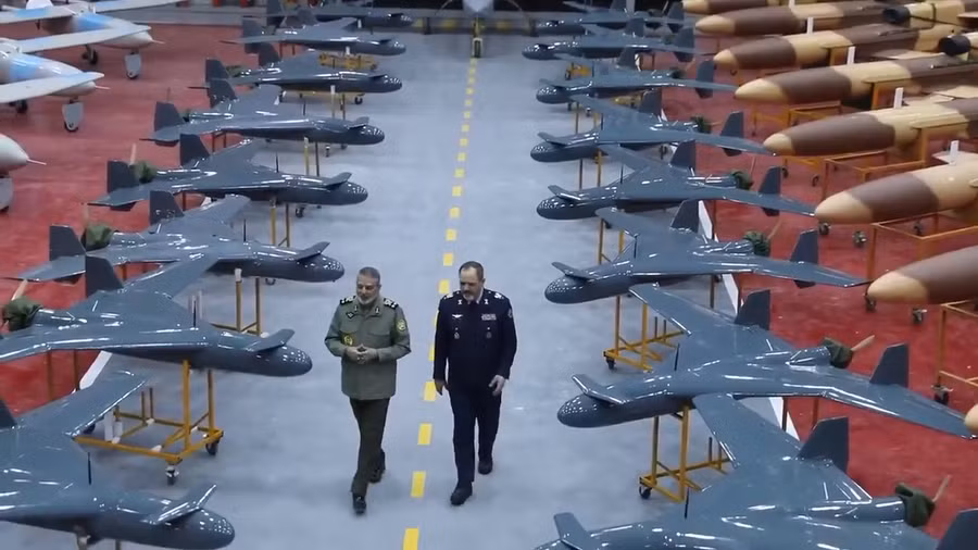 Video cận cảnh 1.000 UAV có sức hủy diệt cao về tay Quân đội Iran