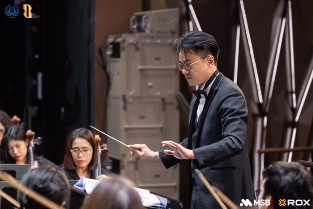 new-year-concert-2026-loi-chao-nam-moi-day-hung-khoi-bang-am-nhac-2.jpg