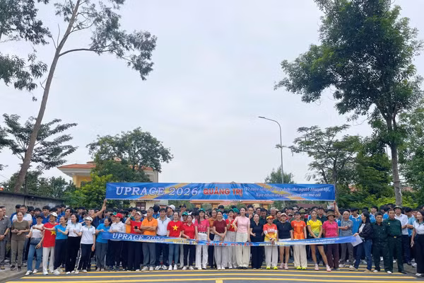 Trường THPT Lê Quý Đôn hưởng ứng Giải chạy vì cộng đồng UpRace 2026, lan tỏa thông điệp sống khỏe, sống nhân ái.