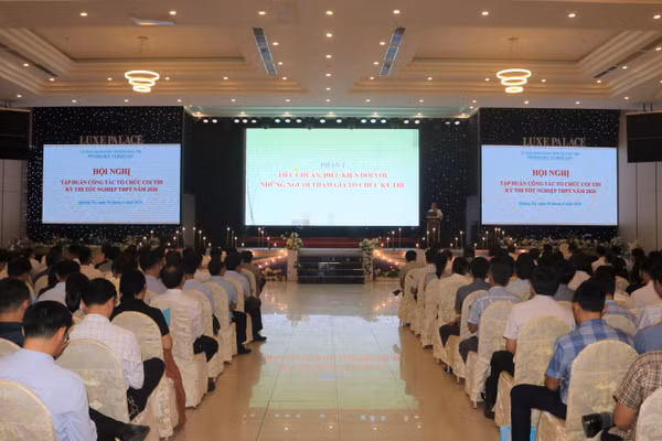 Hội nghị nhằm thống nhất quy trình, nghiệp vụ tổ chức coi thi trên toàn tỉnh.