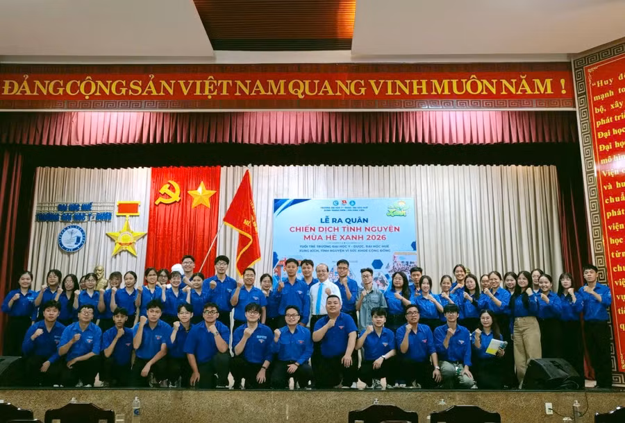 sinh-vien-dh-y-duoc-hue-san-sang-cho-chien-dich-mua-he-xanh-2026.jpg