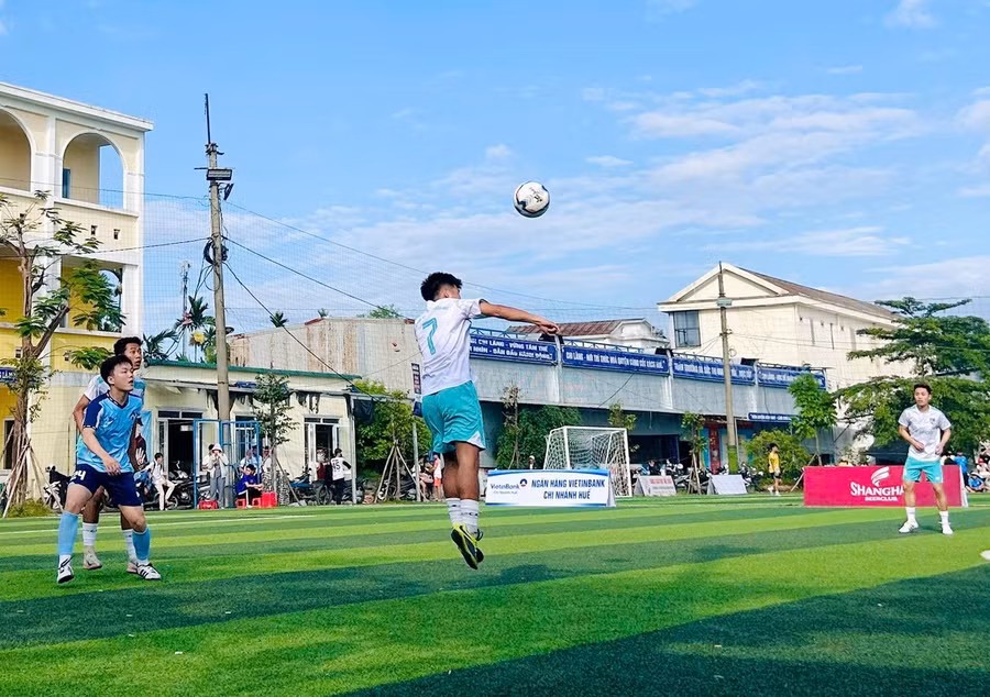 Khai mạc Giải bóng đá sinh viên Huế tranh Cúp Intrase lần thứ I (Hue Students SV7 2026).