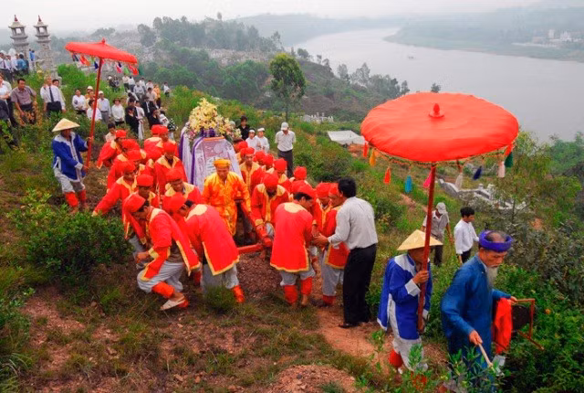 TP Huế quy định thời gian tổ chức lễ tang tối đa không quá 72 giờ