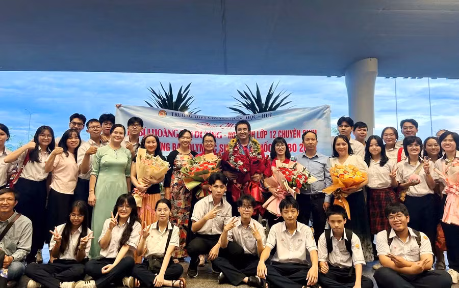 a5-nam-sinh-gianh-huy-chuong-bac-olympic-sinh-hoc-quoc-te-nam-2024-mong-muon-tro-thanh-bac-si-tuong-lai.jpg