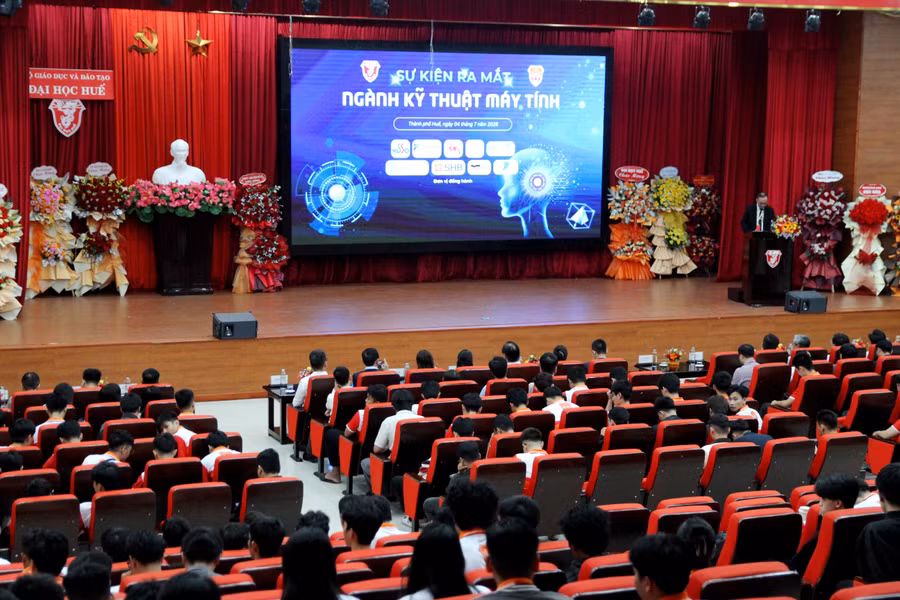 Ra mắt ngành Kỹ thuật máy tính tại Đại học Huế.