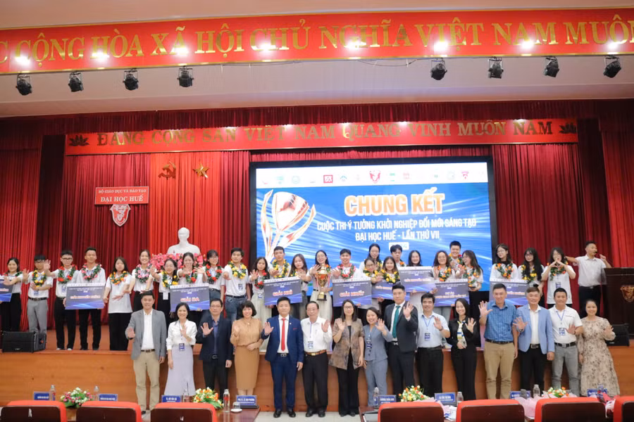 z5901534238682-d4471ec53e55e5ae699597df1644c315-35.jpg