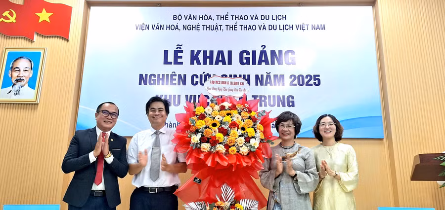 Viện VH,NT,TT&DL Việt Nam khai giảng lớp nghiên cứu sinh đầu tiên tại miền Trung