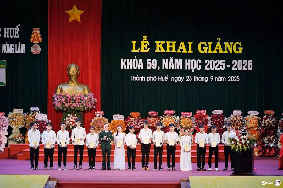 shi06851.jpg