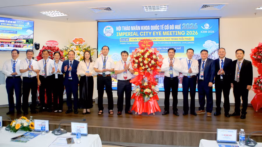 Khai mạc Hội thảo Nhãn khoa quốc tế Cố đô Huế lần thứ 7 với chủ đề “Từ nền tảng cơ bản đến thách thức trong phẫu thuật”.