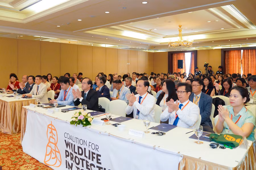 toan-canh-hoi-truong-hoi-nghi-quoc-te-ve-bao-ve-dong-vat-hoang-da-trong-y-hoc-co-truyen-lan-thu-3.jpg