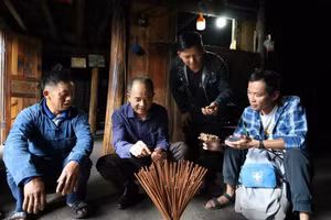Nghề hương Lũng Phìn tìm hướng đi mới