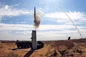 Tên lửa RM-48U gây ra 'cơn ác mộng siêu thanh' cho phòng không Ukraine