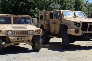 Lục quân Mỹ tiếp tục đặt niềm tin vào thiết giáp HMMWV bất chấp đã có JLTV