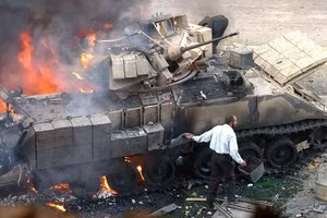 M2 Bradley 'bất khả xâm phạm' đang tan nát trước hỏa lực Nga