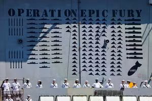 Tàu USS Abraham Lincoln khoe bắn hạ 103 UAV, 34 tàu chiến và 10 tàu ngầm Iran