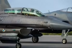 Máy bay chiến đấu F-16 học cách 'nhìn' mà không cần radar