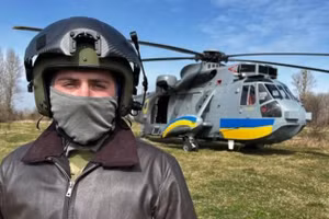 Phi công Ukraine làm rơi trực thăng Sea King của Anh khi cất cánh