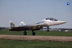 Tiêm kích Su-57 hai chỗ ngồi sẽ thay đổi chiến thuật không chiến thế nào?