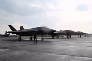 Sự hồi sinh của kỷ nguyên tàu sân bay: Nhật Bản nhận chiếc F-35B đầu tiên