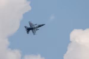 F-16 Romania lần đầu bắn hạ UAV Nga xâm phạm lãnh thổ?