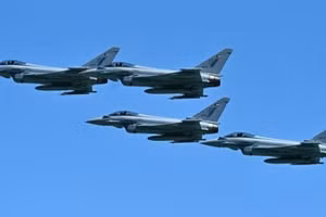 Bahrain - Kuwait bí mật thực hiện các cuộc không kích Iran