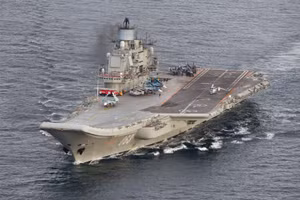Đô đốc Kuznetsov vẫn là cơn đau đầu nhưng Moskva không bỏ cuộc