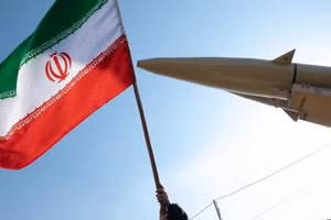 Iran tuyên bố sở hữu vũ khí bí mật mạnh hơn vũ khí hạt nhân