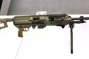 Sig Sauer nâng cấp súng máy M250 khiến nó trở nên ngắn và nhẹ hơn