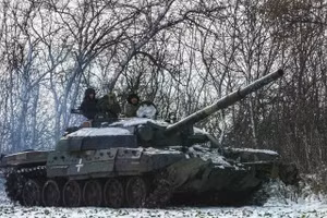 Vì sao Lực lượng vũ trang Ukraine trả lại 'xe tăng châu Phi' T-72UA1 cho nhà máy