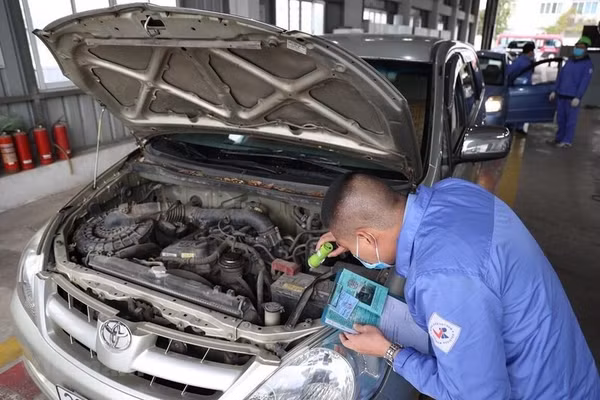 Tạm đình chỉ hoạt động cơ sở đăng kiểm nếu ép chủ xe sửa chữa tại gara chỉ định