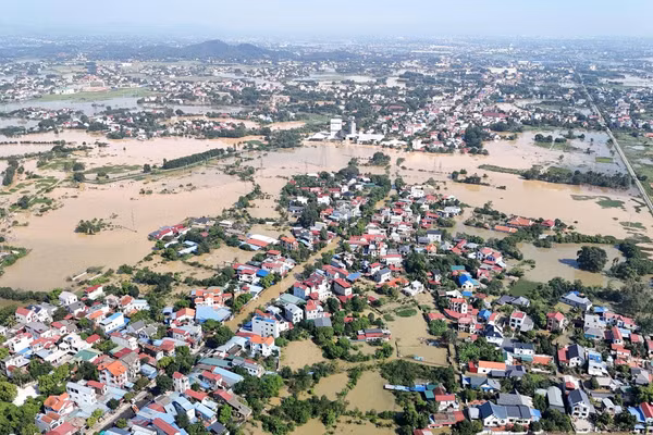 Hàng nghìn căn nhà ở xã Trung Giã, TP Hà Nội bị ngập.