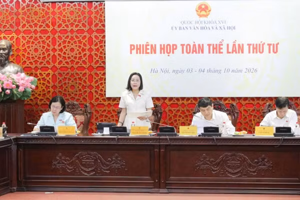 Phó Chủ tịch Quốc hội Nguyễn Thị Thanh phát biểu chỉ đạo tại Phiên họp