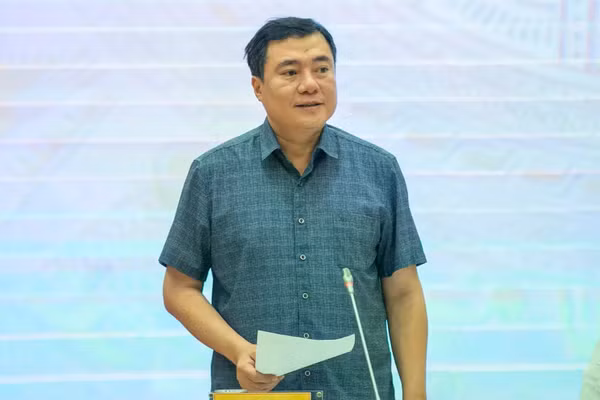 Thứ trưởng Bộ Công Thương Nguyễn Sinh Nhật Tân