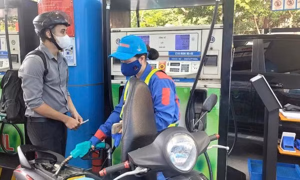 Giá xăng dầu trong nước đồng loạt tăng