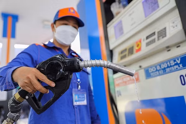 Chủ động điều hành, đảm bảo nguồn cung xăng dầu ổn định trong mọi tình huống