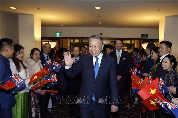 Tổng Bí thư, Chủ tịch nước Tô Lâm đến thủ đô Canberra, tiếp tục chuyến thăm cấp Nhà nước Australia