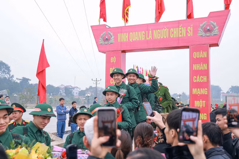 Họ tự hào là chiến sỹ Quân đội Nhân dân Việt Nam. 1.jpg