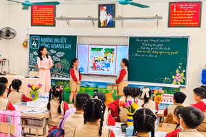 Giờ học ứng dụng công nghệ tại Trường Tiểu học Chu Văn An (phường Nam Định, tỉnh Ninh Bình).
