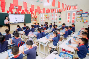 Mô hình lớp học thông minh của cô và trò Trường Tiểu học Trần Nhân Tông (Đông A, Ninh Bình).