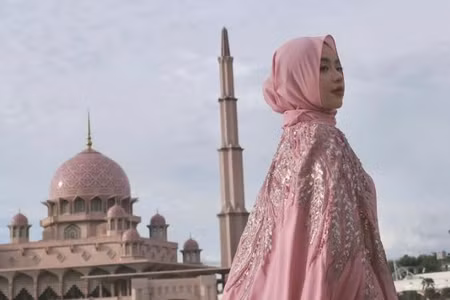 Thanh Thủy lần đầu diện trang phục Abaya, gây chú ý với tạo hình ấn tượng
