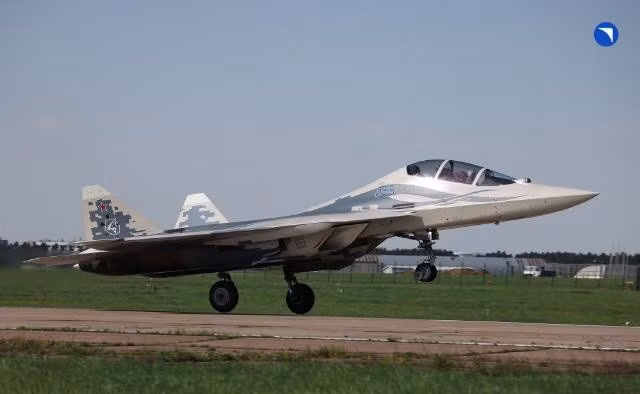 Tiêm kích Su-57 hai chỗ ngồi sẽ thay đổi chiến thuật không chiến thế nào?