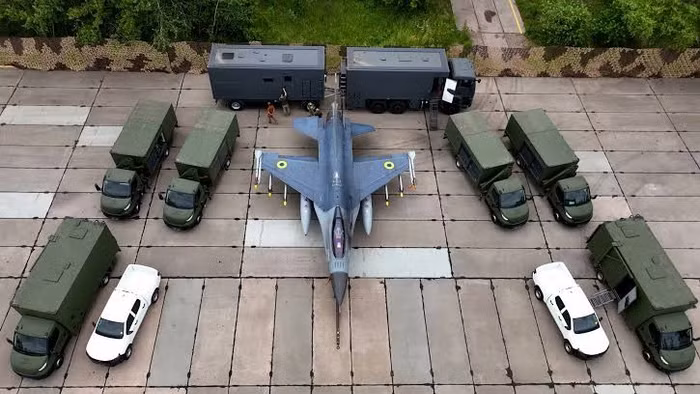 Các tiêm kích F-16 của Ukraine bị tước bỏ tên lửa