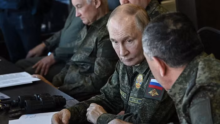 Ông Putin chỉ thị cho giới lãnh đạo quân đội 'phá vỡ NATO và EU từ bên trong'