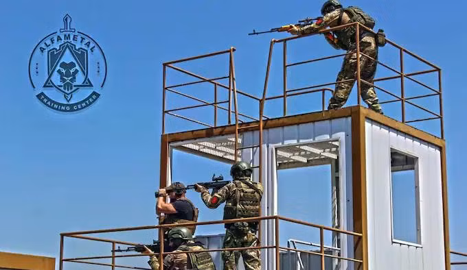 Cựu Đặc nhiệm Không quân Anh bị nghi ngờ huấn luyện Quân đội Nga cho cuộc chiến Ukraine